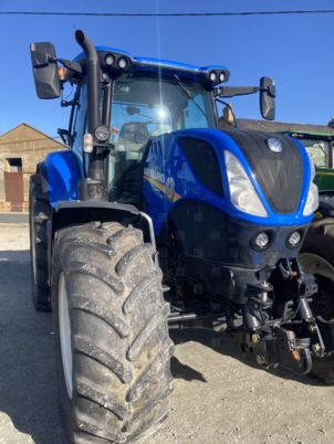 New Holland T7.210 - טרקטור חקלאי: תמונה 1 New Holland T7.210 - טרקטור חקלאי: תמונה 1