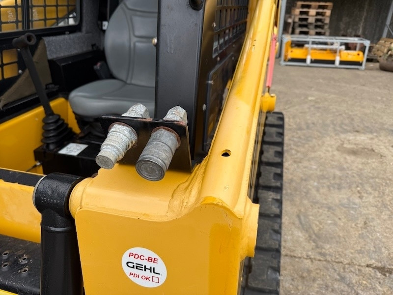 מעמיס זוחל Gehl RT 105: תמונה 6