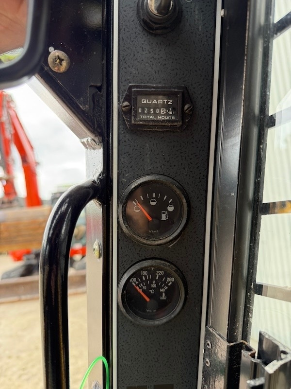 מעמיס זוחל Gehl RT 105: תמונה 10