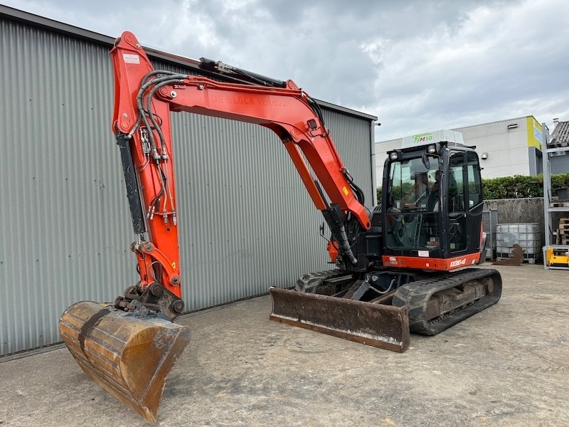מיני מחפר Kubota KX 080-4: תמונה 6