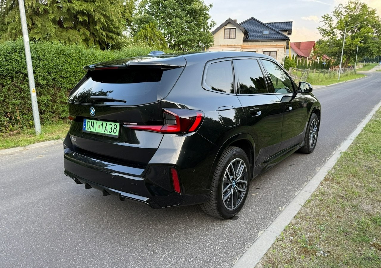 BMW X1 iX1 iX1 xDrive30 313KM M-Sport H/K Panorama AdaptiveLed Masaże Kam360 - SUV: תמונה 4 BMW X1 iX1 iX1 xDrive30 313KM M-Sport H/K Panorama AdaptiveLed Masaże Kam360 - SUV: תמונה 4