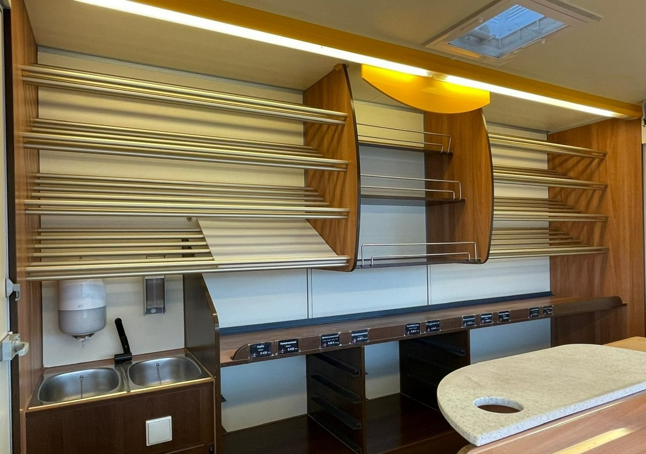 Fiat Ducato Autosklep piecz Gastronomiczny Food Truck Foodtruck sklep 132tkm Bor - משאית ממכר: תמונה 3 Fiat Ducato Autosklep piecz Gastronomiczny Food Truck Foodtruck sklep 132tkm Bor - משאית ממכר: תמונה 3