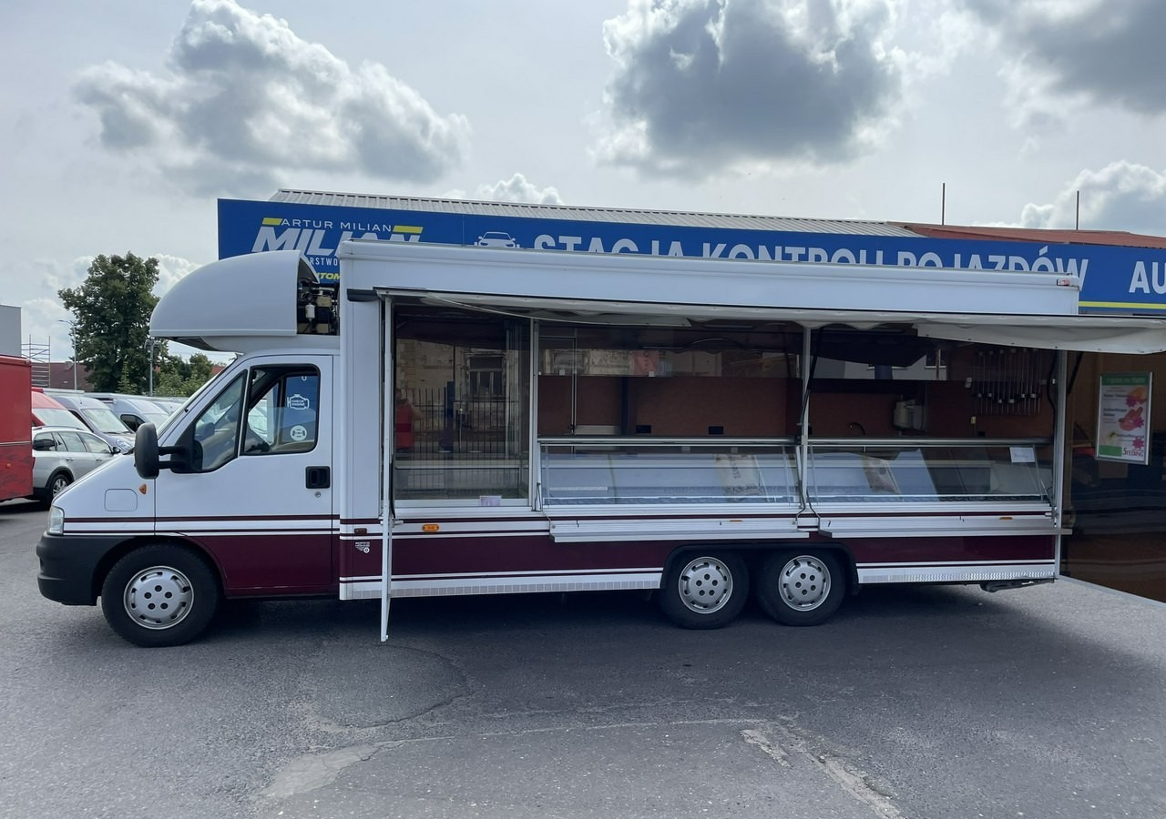 Fiat Ducato Autosklep wędlin Gastronomiczny Food Truck Foodtruck 55122km Borco20 - משאית ממכר: תמונה 4 Fiat Ducato Autosklep wędlin Gastronomiczny Food Truck Foodtruck 55122km Borco20 - משאית ממכר: תמונה 4