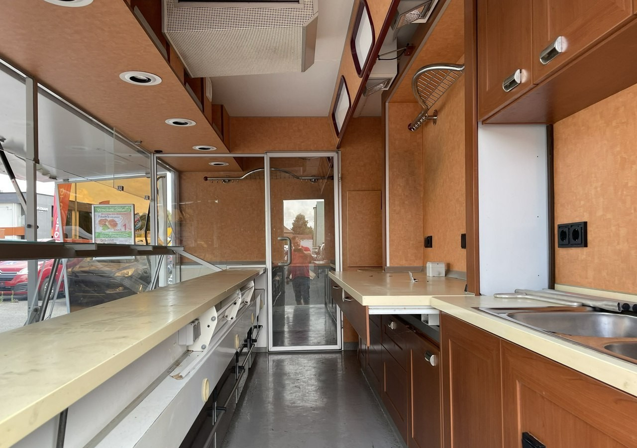 Fiat Ducato Autosklep wędlin Gastronomiczny Food Truck Foodtruck 55122km Borco20 - משאית ממכר: תמונה 3 Fiat Ducato Autosklep wędlin Gastronomiczny Food Truck Foodtruck 55122km Borco20 - משאית ממכר: תמונה 3