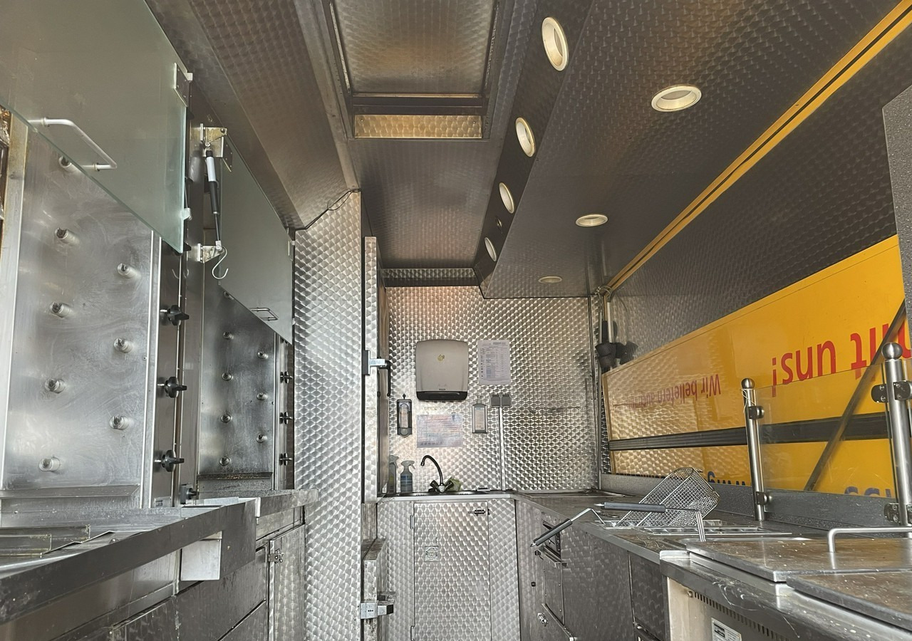 Fiat Ducato Ducato Autogrill Autosklep Foodtruck food truck Gastronomiczny 2018 - משאית ממכר: תמונה 2 Fiat Ducato Ducato Autogrill Autosklep Foodtruck food truck Gastronomiczny 2018 - משאית ממכר: תמונה 2