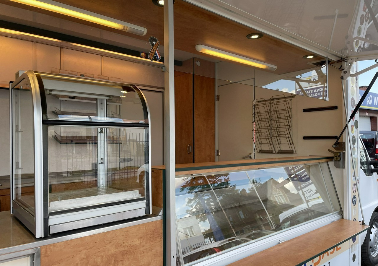 Fiat Ducato Fiat Autosklep Grill Gastronomiczny Food Truck Foodtruck sklep - משאית ממכר: תמונה 4 Fiat Ducato Fiat Autosklep Grill Gastronomiczny Food Truck Foodtruck sklep - משאית ממכר: תמונה 4