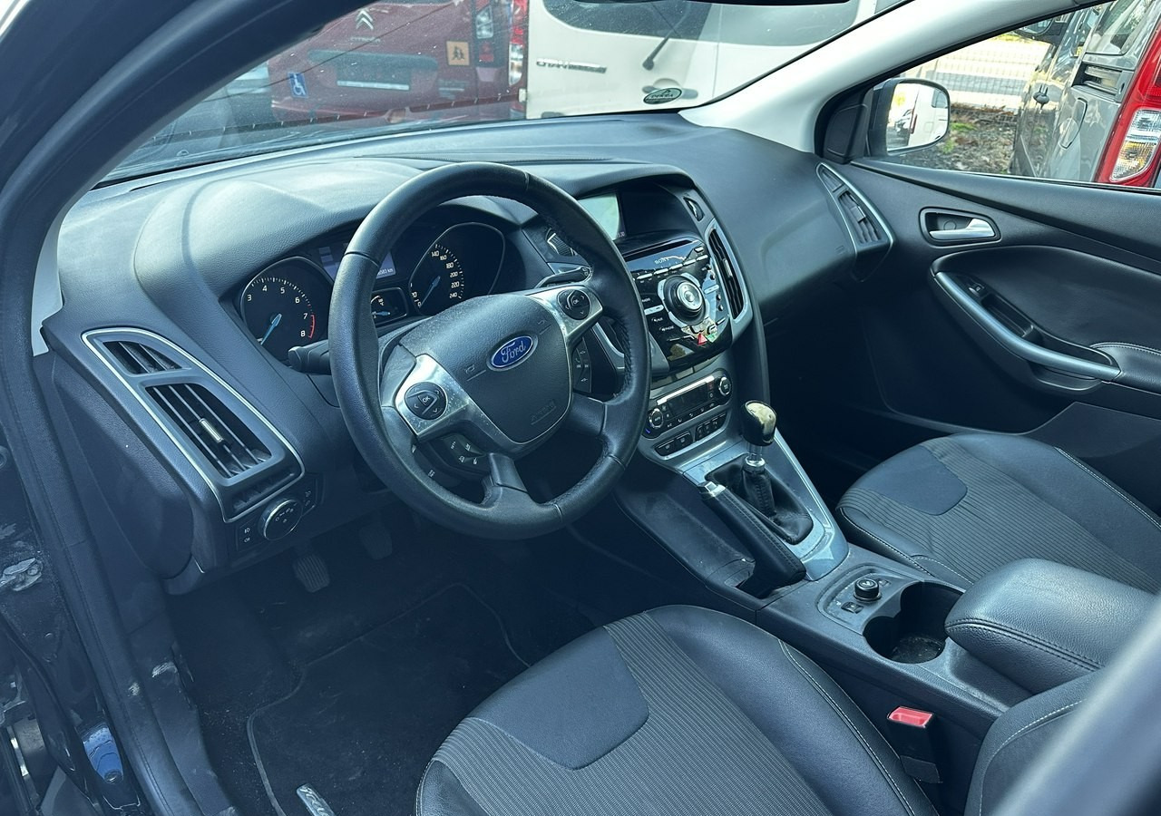 Ford Focus III Ford Focus Bogate wyposażenie 2012 - האצ'בק: תמונה 5 Ford Focus III Ford Focus Bogate wyposażenie 2012 - האצ'בק: תמונה 5