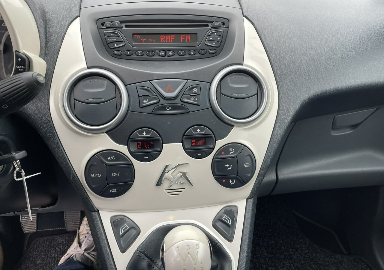 Ford KA II Ford KA 1.2 Champions Edition Klima Panorama 2012 - האצ'בק: תמונה 4 Ford KA II Ford KA 1.2 Champions Edition Klima Panorama 2012 - האצ'בק: תמונה 4