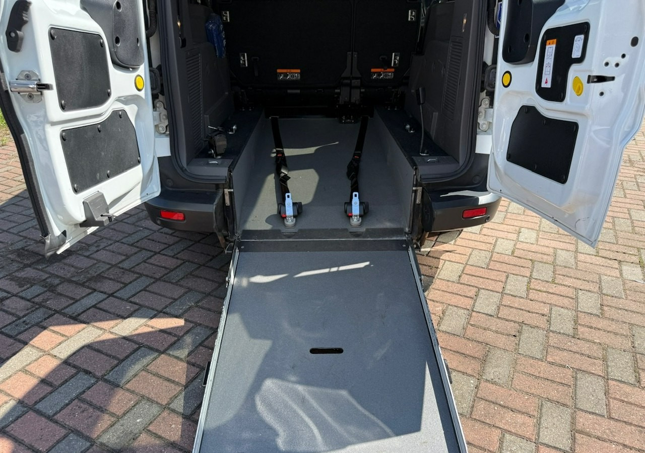 Ford Tourneo Connect II Connect dla niepełnosprawnych Rampa Inwalida PFRON Model 2021 - מכונית: תמונה 4 Ford Tourneo Connect II Connect dla niepełnosprawnych Rampa Inwalida PFRON Model 2021 - מכונית: תמונה 4