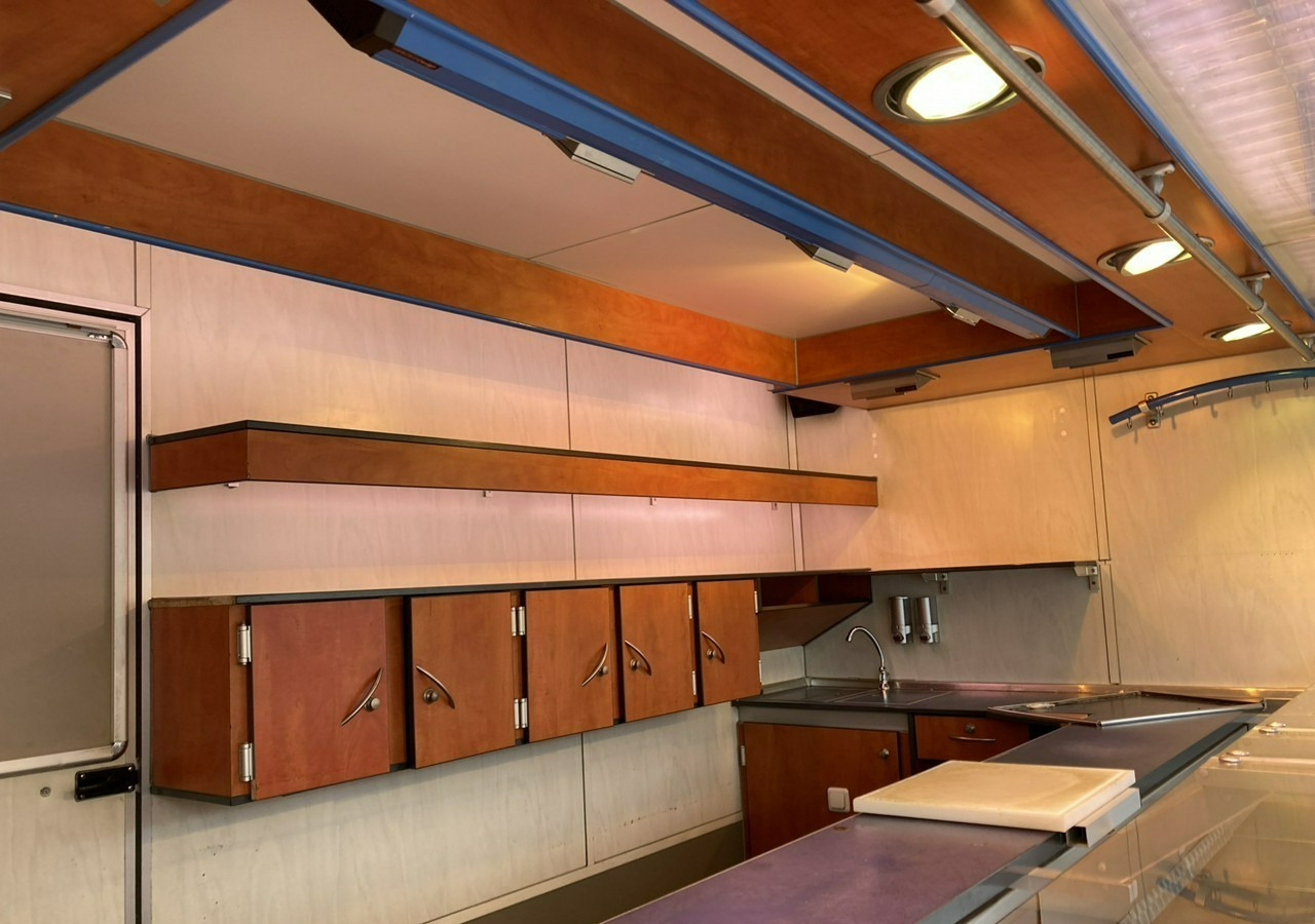 Inna Inny Autosklep wędlin Gastronomiczna food truck foodtruck sklep bar - קרון נגרר לממכר: תמונה 3 Inna Inny Autosklep wędlin Gastronomiczna food truck foodtruck sklep bar - קרון נגרר לממכר: תמונה 3