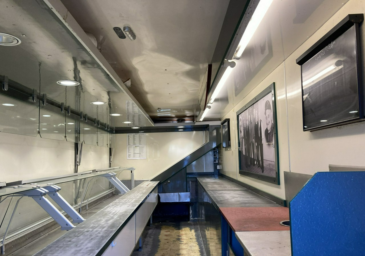 Inna Inny Autosklep wędlin Gastronomiczny Food Truck Foodtruck sklep Borco - קרון נגרר לממכר: תמונה 3 Inna Inny Autosklep wędlin Gastronomiczny Food Truck Foodtruck sklep Borco - קרון נגרר לממכר: תמונה 3