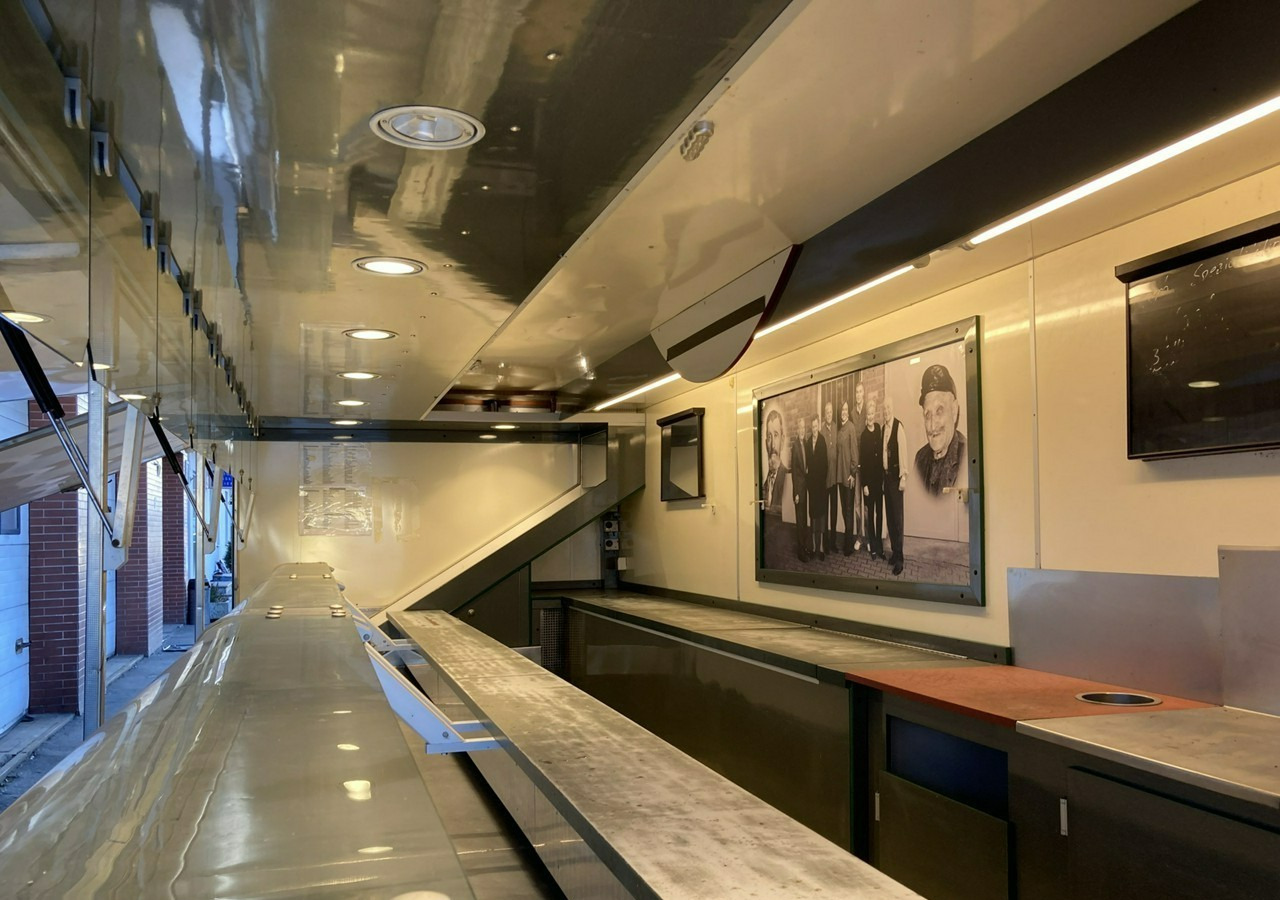 Inna Inny Autosklep wędlin Gastronomiczny Food Truck Foodtruck sklep Borco - קרון נגרר לממכר: תמונה 2 Inna Inny Autosklep wędlin Gastronomiczny Food Truck Foodtruck sklep Borco - קרון נגרר לממכר: תמונה 2