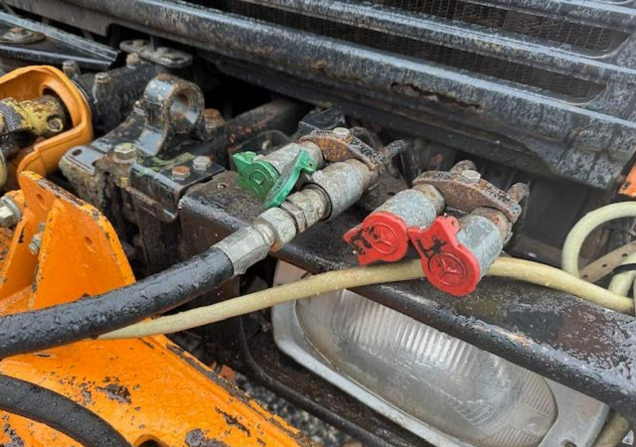 Inna Inny Unimog 1400 4X4 Kosiarka bijakowa teleskopowa - כלי רכב עירוני/ מיוחד: תמונה 4 Inna Inny Unimog 1400 4X4 Kosiarka bijakowa teleskopowa - כלי רכב עירוני/ מיוחד: תמונה 4