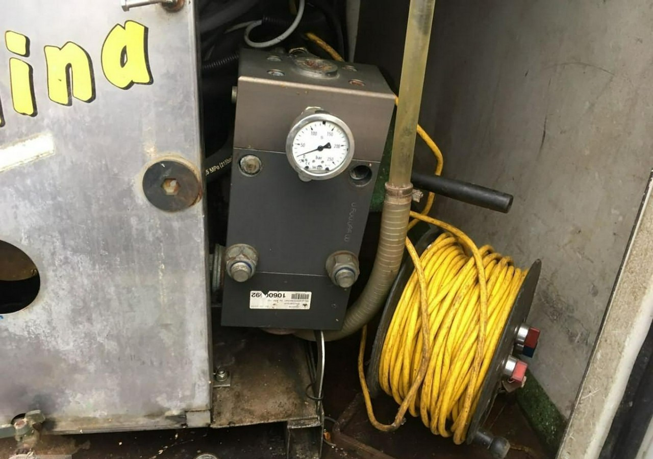 Iveco 35 Urządzenie Kanalizacja Wuko Asenizacyjny Kret - כלי רכב עירוני/ מיוחד: תמונה 4 Iveco 35 Urządzenie Kanalizacja Wuko Asenizacyjny Kret - כלי רכב עירוני/ מיוחד: תמונה 4