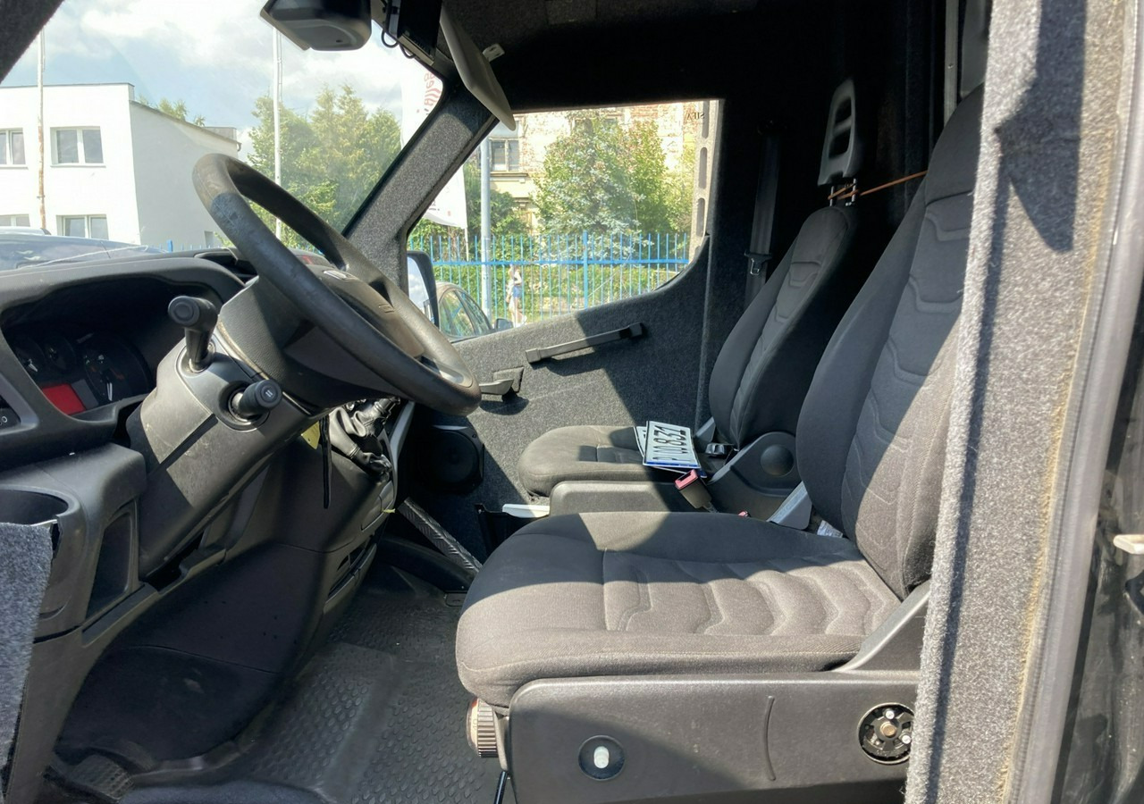 רכב אספן Iveco Daily Iveco 35-130 Bankowóz Kuloodporny Opanceżony pancerny 2015: תמונה 14