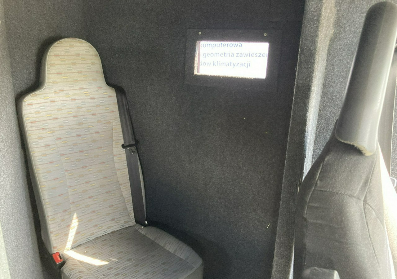 Iveco Daily Iveco 35-130 Bankowóz Kuloodporny Opanceżony pancerny 2015 - רכב אספן: תמונה 5 Iveco Daily Iveco 35-130 Bankowóz Kuloodporny Opanceżony pancerny 2015 - רכב אספן: תמונה 5