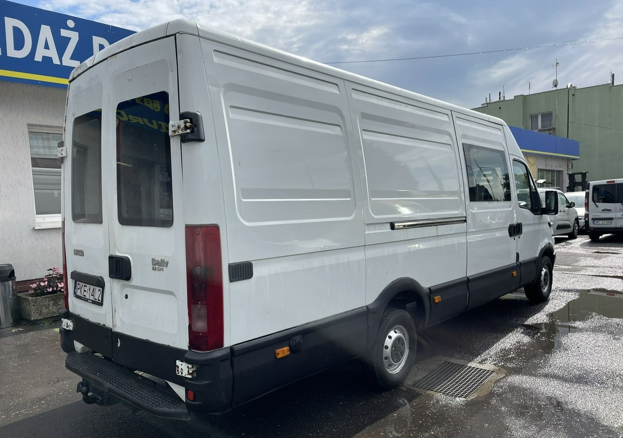 Iveco Iveco Daily 35S14 Maxi Brygadówka dokka doka 7-osobowy - כלי רכב מסחרי קומבי: תמונה 5 Iveco Iveco Daily 35S14 Maxi Brygadówka dokka doka 7-osobowy - כלי רכב מסחרי קומבי: תמונה 5