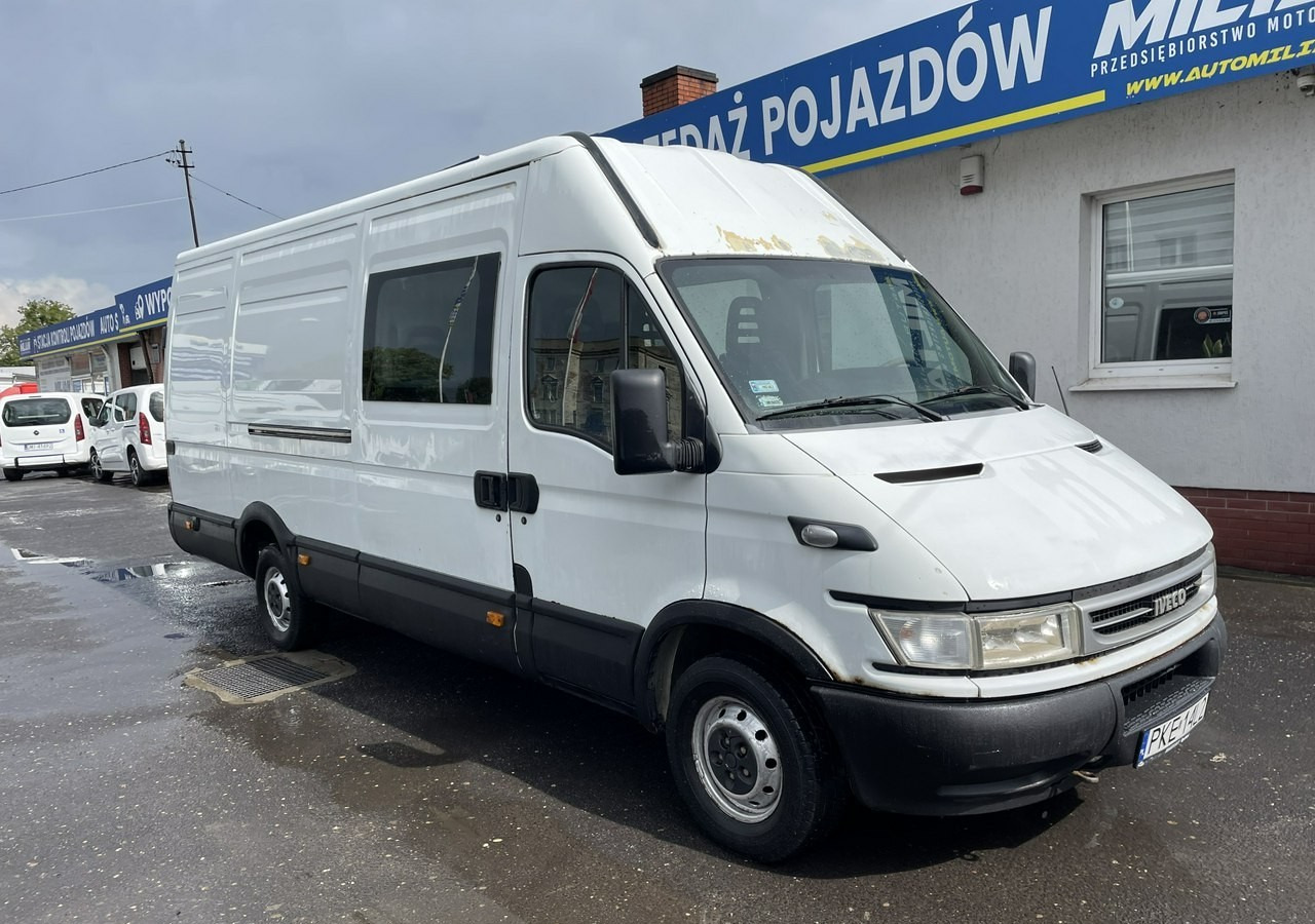 Iveco Iveco Daily 35S14 Maxi Brygadówka dokka doka 7-osobowy - כלי רכב מסחרי קומבי: תמונה 2 Iveco Iveco Daily 35S14 Maxi Brygadówka dokka doka 7-osobowy - כלי רכב מסחרי קומבי: תמונה 2