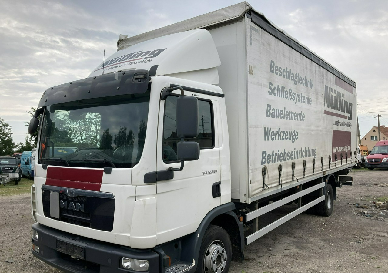 MAN Inny MAN MAN TGL 12.220 Skrzynia firana Plandeka hydro klapa 2014 - כלי רכב מסחרי עם וילונות צד: תמונה 2 MAN Inny MAN MAN TGL 12.220 Skrzynia firana Plandeka hydro klapa 2014 - כלי רכב מסחרי עם וילונות צד: תמונה 2
