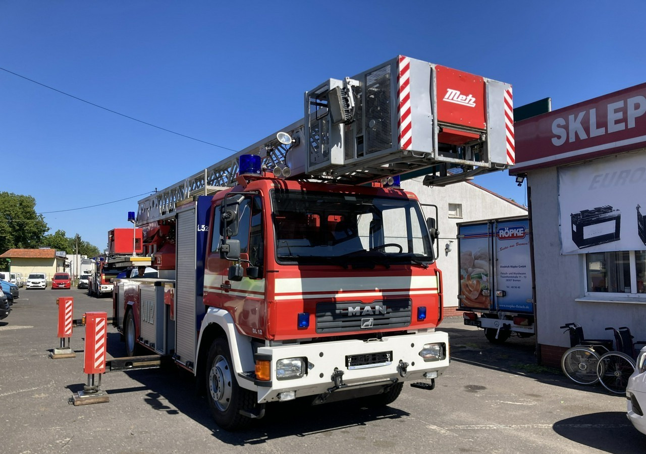 MAN Inny MAN Man 15,280 Straż pożarna drabina Strażacka zwyżka podnośnik 32m Metz - משאית אש: תמונה 3 MAN Inny MAN Man 15,280 Straż pożarna drabina Strażacka zwyżka podnośnik 32m Metz - משאית אש: תמונה 3