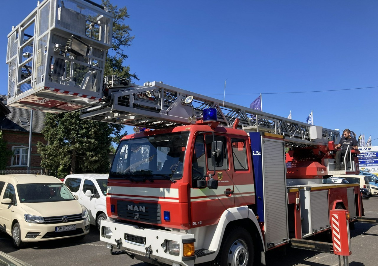 MAN Inny MAN Man 15,280 Straż pożarna drabina Strażacka zwyżka podnośnik 32m Metz - משאית אש: תמונה 4 MAN Inny MAN Man 15,280 Straż pożarna drabina Strażacka zwyżka podnośnik 32m Metz - משאית אש: תמונה 4