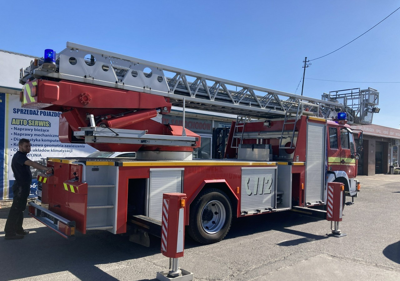 MAN L 2000 MAN 15,280 Straż pożarna drabina Strażacka zwyżka 32m Metz Model 20 - משאית אש: תמונה 5 MAN L 2000 MAN 15,280 Straż pożarna drabina Strażacka zwyżka 32m Metz Model 20 - משאית אש: תמונה 5