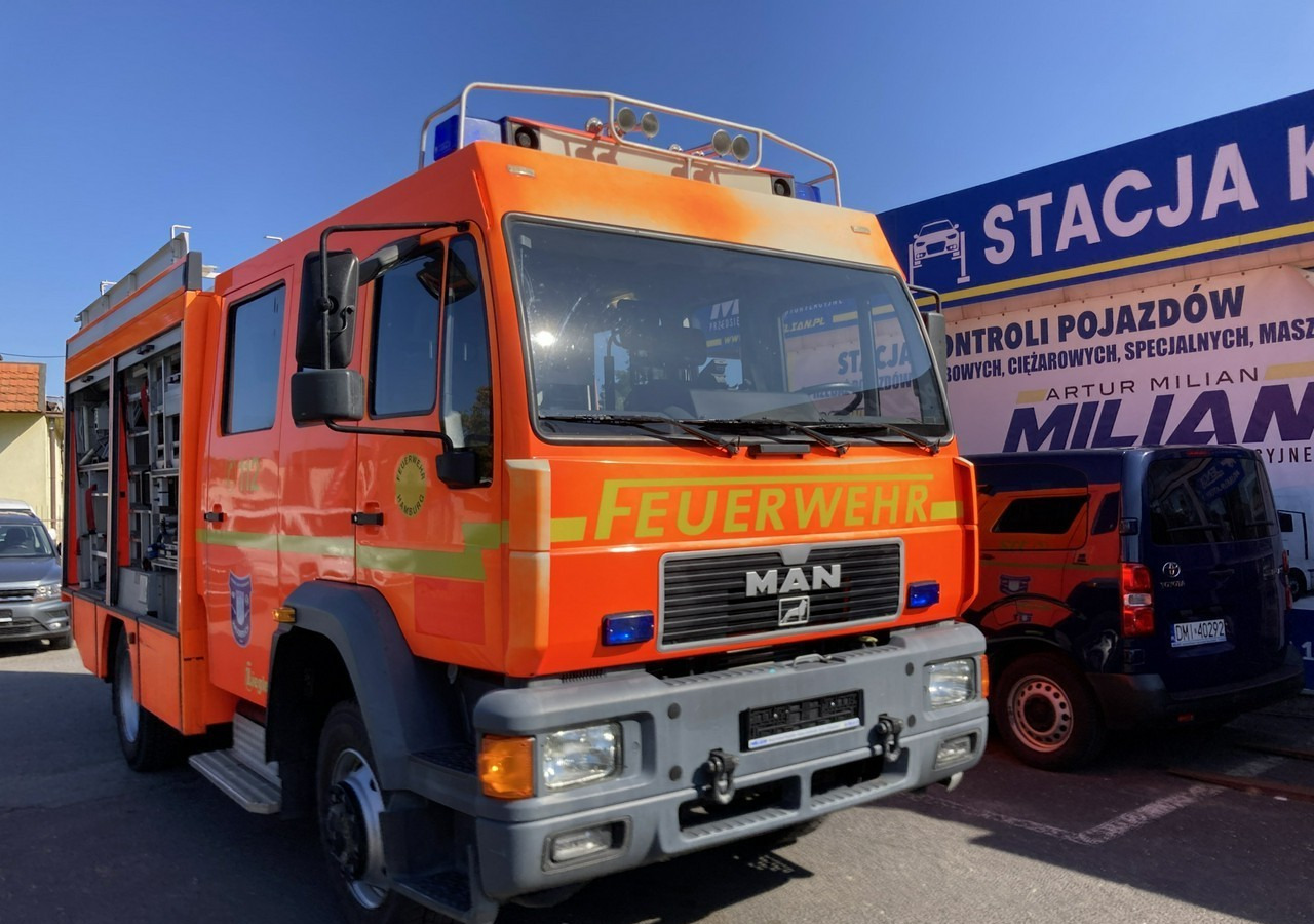 MAN MAN 15,250 Straż pożarna gaśnicza 9-osobowa 4X4 Wóz strażacki MAN 15,250 Straż pożarna gaśnicza 9-osobowa 4X4 Wóz strażacki - משאית אש: תמונה 4 MAN MAN 15,250 Straż pożarna gaśnicza 9-osobowa 4X4 Wóz strażacki MAN 15,250 Straż pożarna gaśnicza 9-osobowa 4X4 Wóz strażacki - משאית אש: תמונה 4