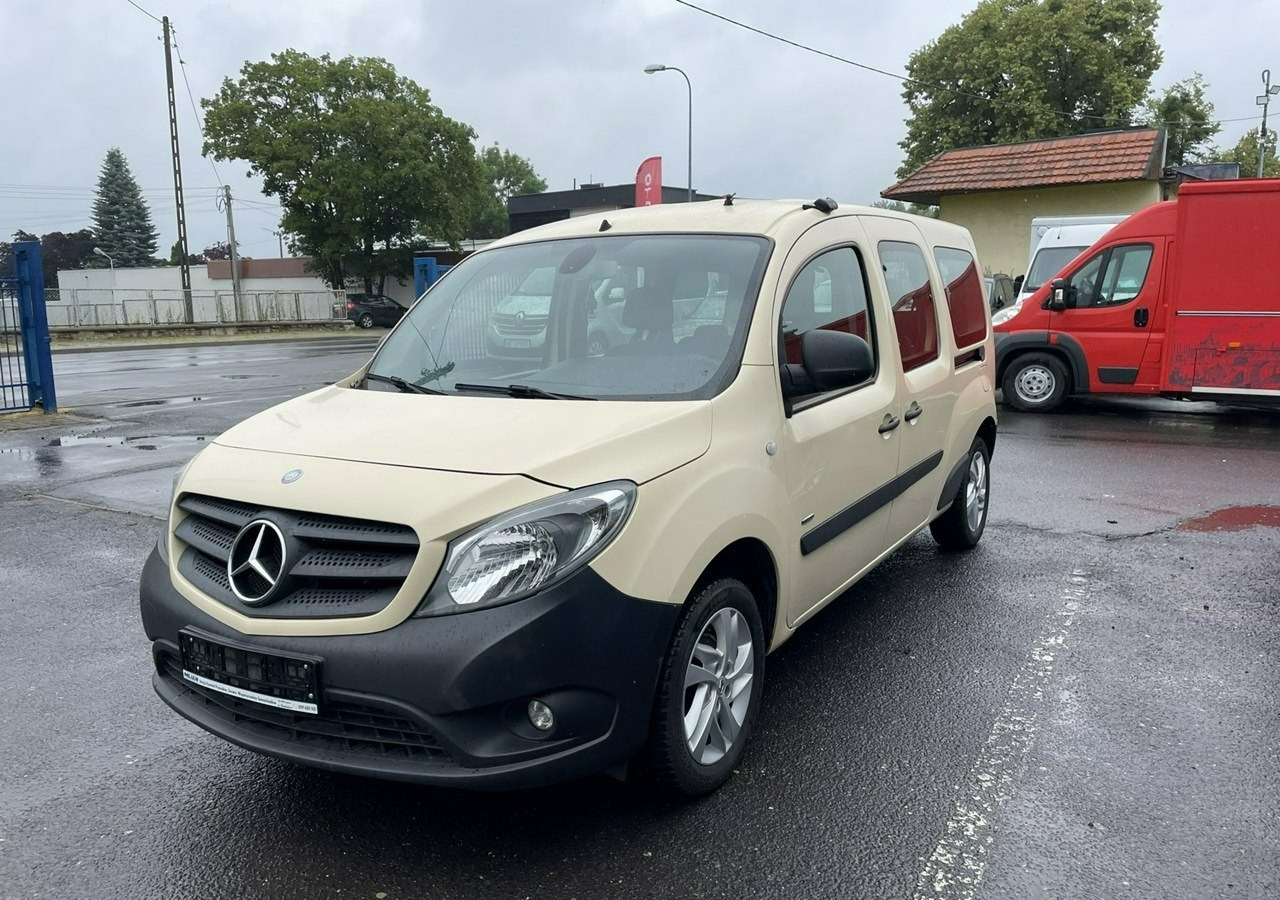 Mercedes-Benz Citan Citan Tourer Mercedes Citan 6-osob przewozu Niepełnosprawnych inwalida - רכב סטיישן: תמונה 2 Mercedes-Benz Citan Citan Tourer Mercedes Citan 6-osob przewozu Niepełnosprawnych inwalida - רכב סטיישן: תמונה 2