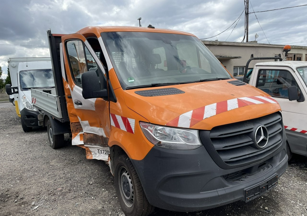 Mercedes-Benz Sprinter Sprinter 314 Dokka Brygadówka 7-oso doka Klim skrzynia rama Model 20 - כלי רכב מסחרי במיטה שטוחה, כלי רכב מסחרי קומבי: תמונה 2 Mercedes-Benz Sprinter Sprinter 314 Dokka Brygadówka 7-oso doka Klim skrzynia rama Model 20 - כלי רכב מסחרי במיטה שטוחה, כלי רכב מסחרי קומבי: תמונה 2