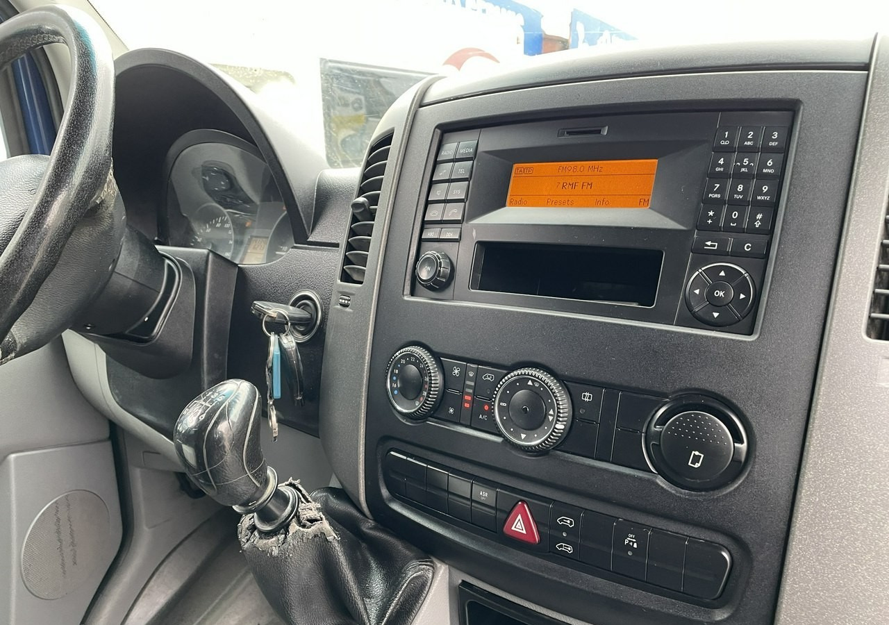 Mercedes-Benz Sprinter Sprinter 316 Maxi Brygadówka 6-osob dokka doka Klima 2010 - כלי רכב מסחרי קומבי: תמונה 4 Mercedes-Benz Sprinter Sprinter 316 Maxi Brygadówka 6-osob dokka doka Klima 2010 - כלי רכב מסחרי קומבי: תמונה 4