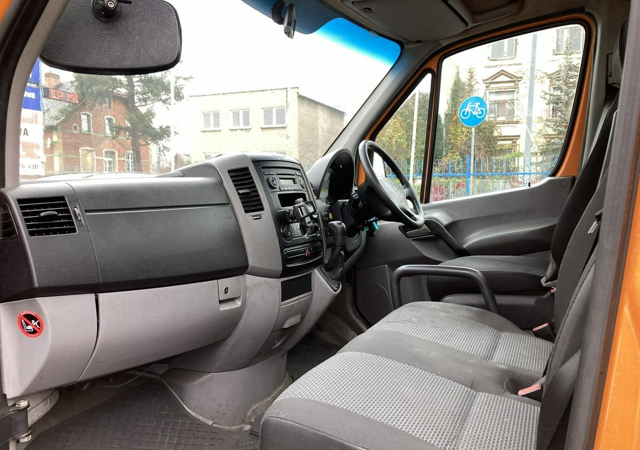 משאית אשפה Mercedes-Benz Sprinter Sprinter 513 Śmieciarka Prasa 2010: תמונה 9 משאית אשפה Mercedes-Benz Sprinter Sprinter 513 Śmieciarka Prasa 2010: תמונה 9