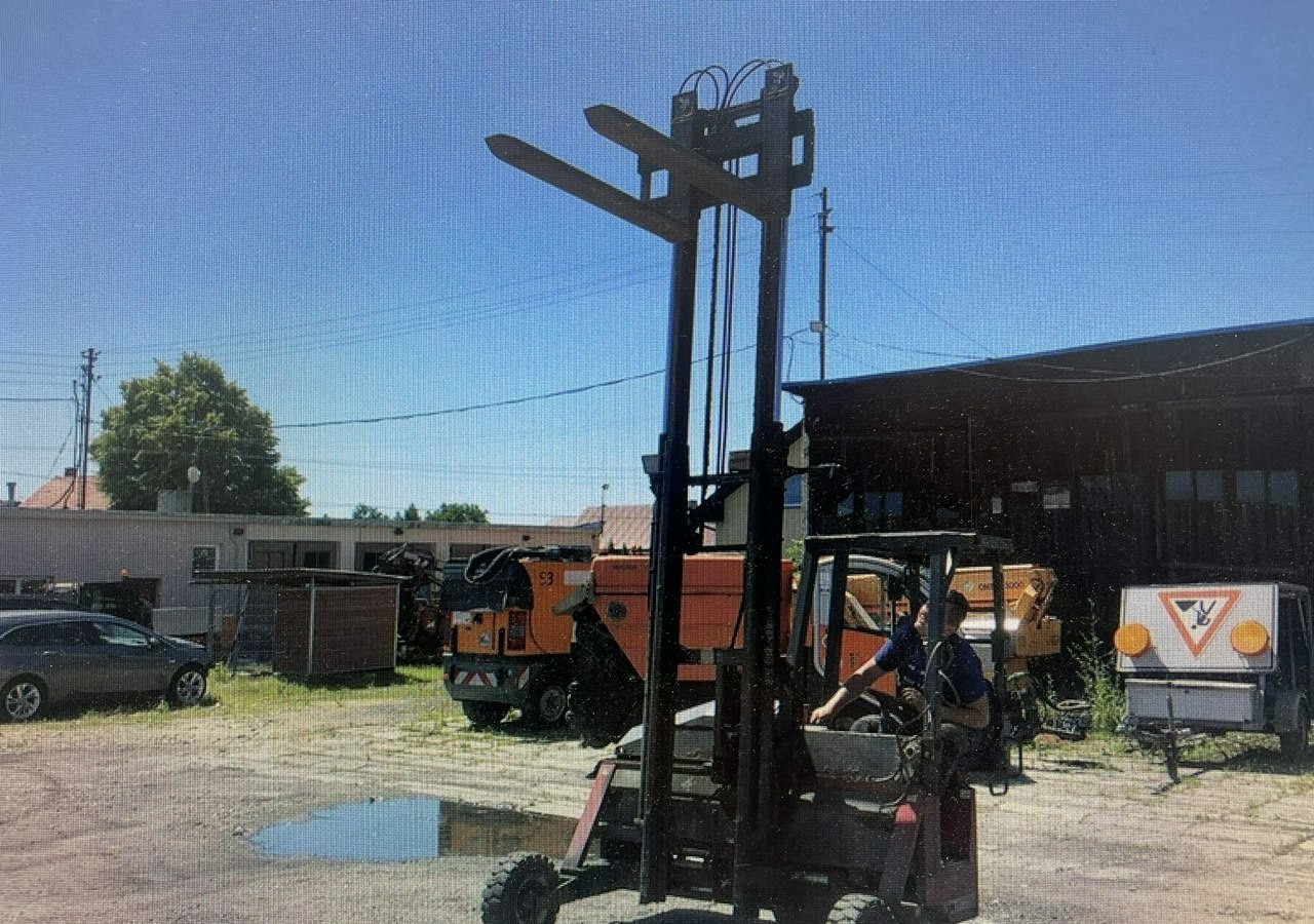 Mercedes-Benz Sprinter Wózek widłowy podwieszany Widlak - כלי רכב מסחרי מזהיר: תמונה 1 Mercedes-Benz Sprinter Wózek widłowy podwieszany Widlak - כלי רכב מסחרי מזהיר: תמונה 1