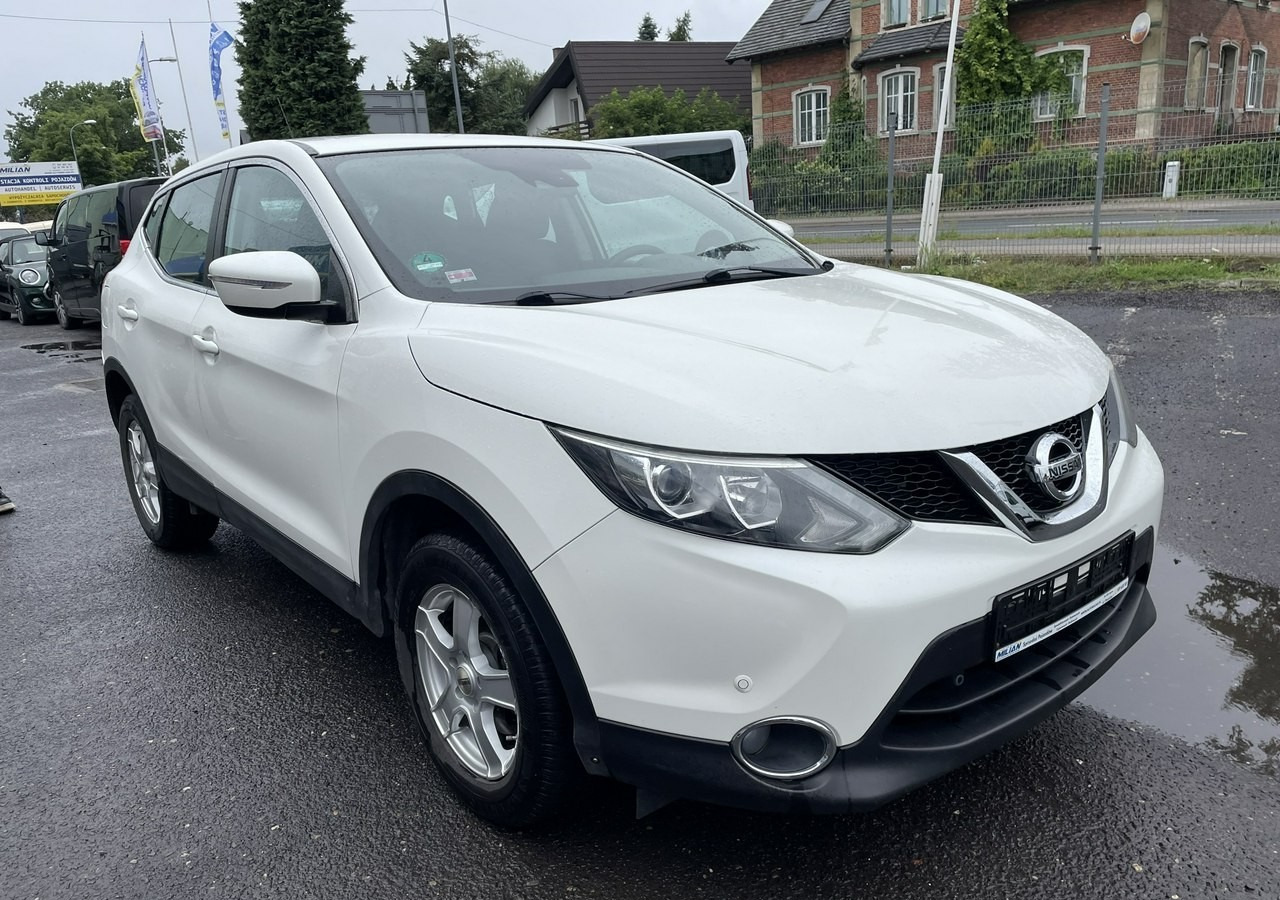 Nissan Qashqai II Nissan Qashqai 1.2 DIG-T Acenta Klimatronik Navi Kamera Model 2015 - SUV: תמונה 1 Nissan Qashqai II Nissan Qashqai 1.2 DIG-T Acenta Klimatronik Navi Kamera Model 2015 - SUV: תמונה 1