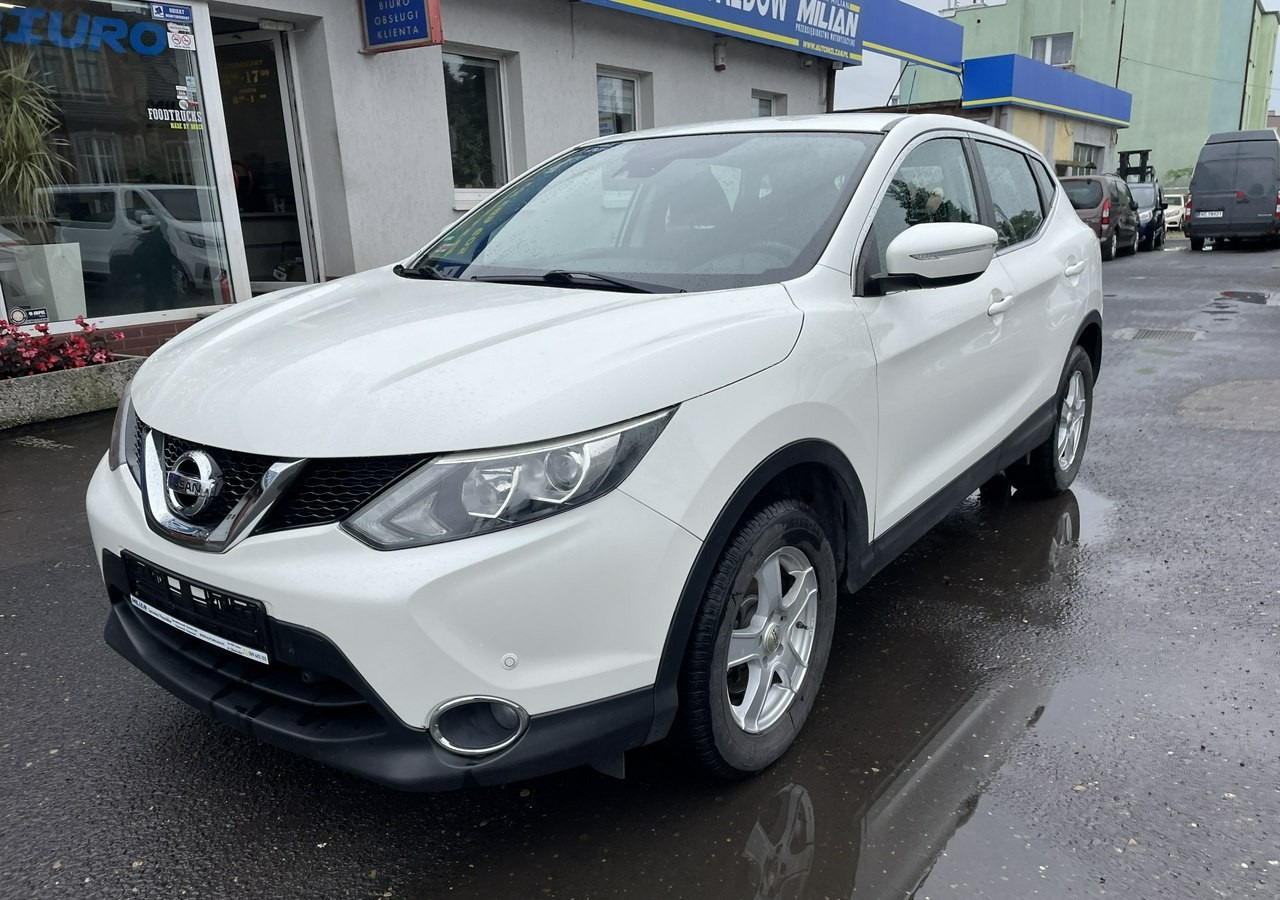 Nissan Qashqai II Nissan Qashqai 1.2 DIG-T Acenta Klimatronik Navi Kamera Model 2015 - SUV: תמונה 2 Nissan Qashqai II Nissan Qashqai 1.2 DIG-T Acenta Klimatronik Navi Kamera Model 2015 - SUV: תמונה 2