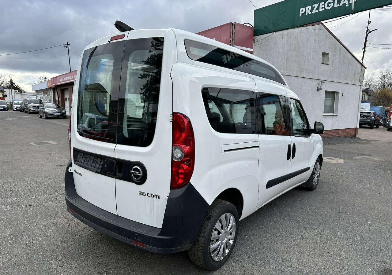 Opel Combo III 2.0CDTI Maxi Panorama Klima Kamera Webasto 2016 - מכונית: תמונה 3 Opel Combo III 2.0CDTI Maxi Panorama Klima Kamera Webasto 2016 - מכונית: תמונה 3