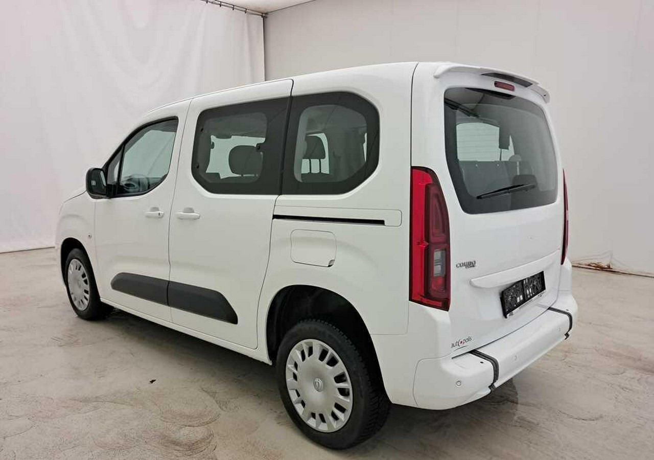 Opel Combo IV Opel Combo dla Niepełnosprawnych inwalida Rampa 32105 km Model 2022 - מכונית: תמונה 3 Opel Combo IV Opel Combo dla Niepełnosprawnych inwalida Rampa 32105 km Model 2022 - מכונית: תמונה 3
