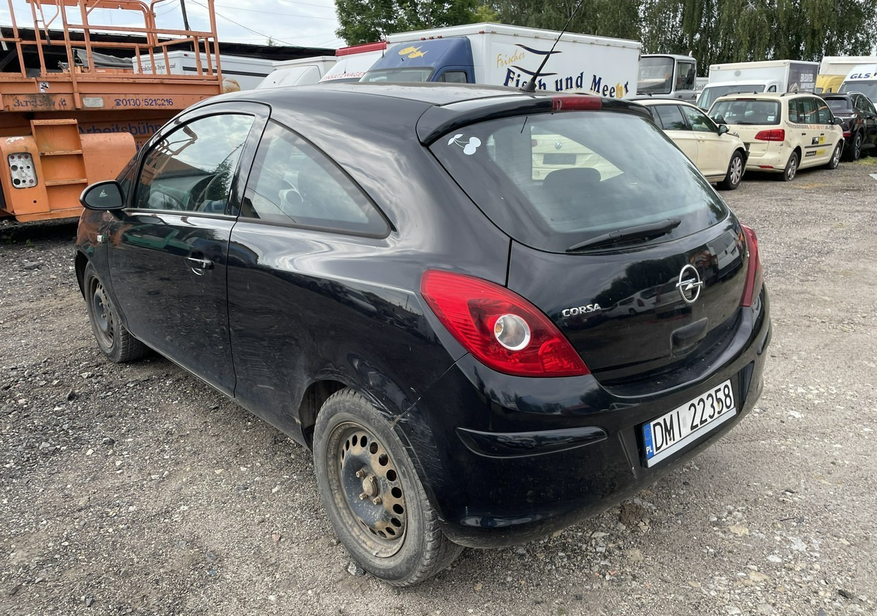 Opel Corsa D Opel Corsa 1,2-16V 80KM Klima 2008 - האצ'בק: תמונה 4 Opel Corsa D Opel Corsa 1,2-16V 80KM Klima 2008 - האצ'בק: תמונה 4
