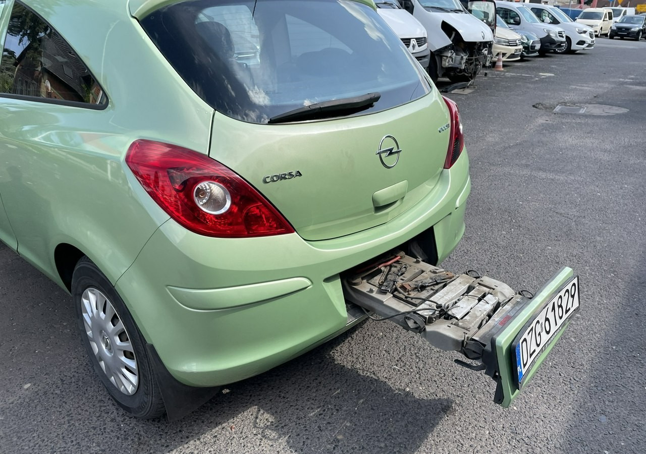 Opel Corsa D Opel Corsa 1,2-16V Klima Salon PL Bagażnik na Rowery Model 2010 - האצ'בק: תמונה 2 Opel Corsa D Opel Corsa 1,2-16V Klima Salon PL Bagażnik na Rowery Model 2010 - האצ'בק: תמונה 2