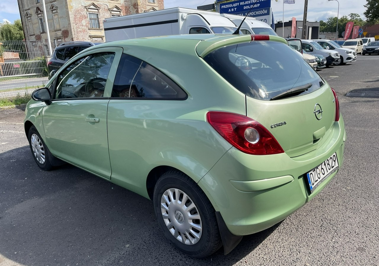 Opel Corsa D Opel Corsa 1,2-16V Klima Salon PL Bagażnik na Rowery Model 2010 - האצ'בק: תמונה 3 Opel Corsa D Opel Corsa 1,2-16V Klima Salon PL Bagażnik na Rowery Model 2010 - האצ'בק: תמונה 3