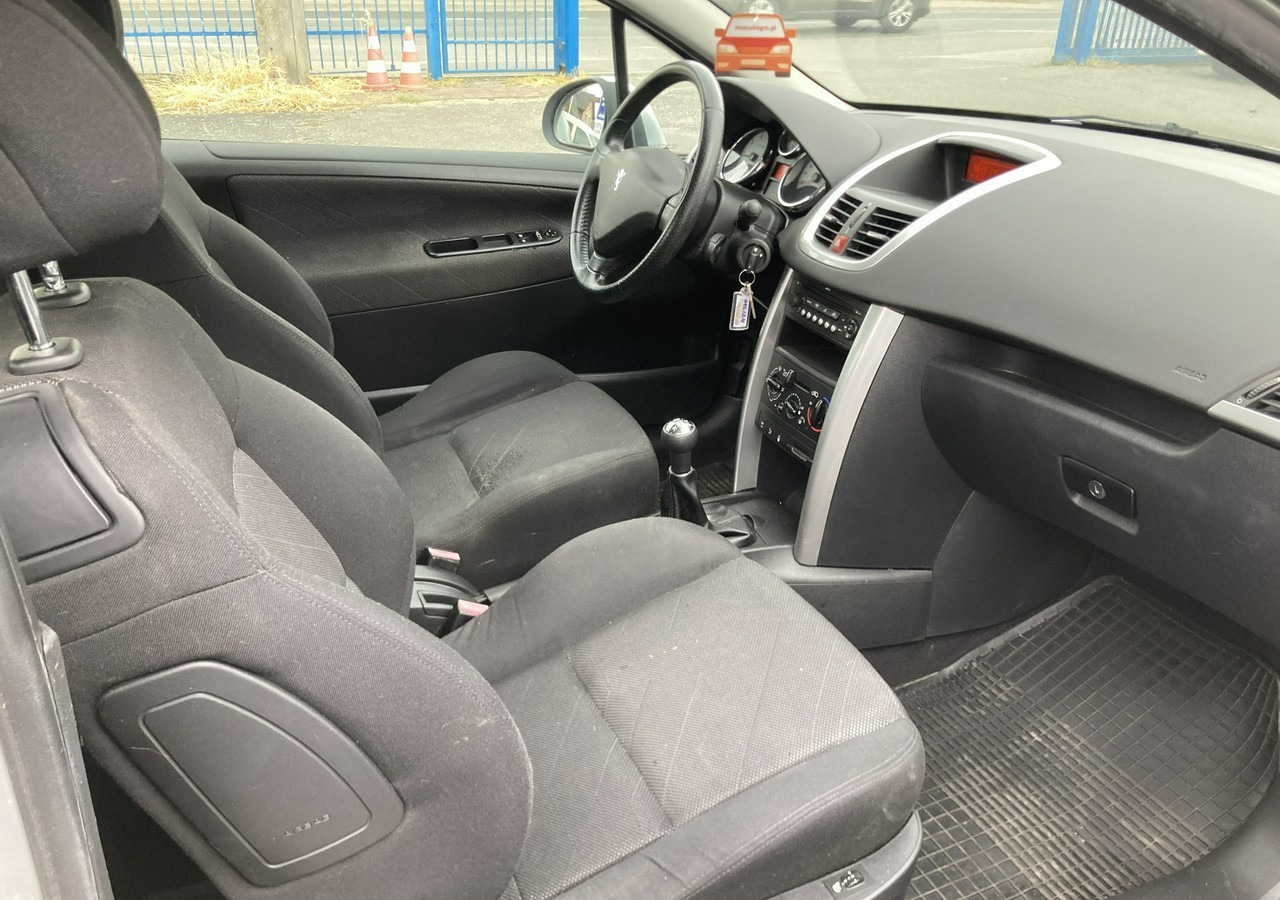 Peugeot 207 Peugeot 207 1.6HDI-16V Klima 2007 - מכונית: תמונה 5 Peugeot 207 Peugeot 207 1.6HDI-16V Klima 2007 - מכונית: תמונה 5