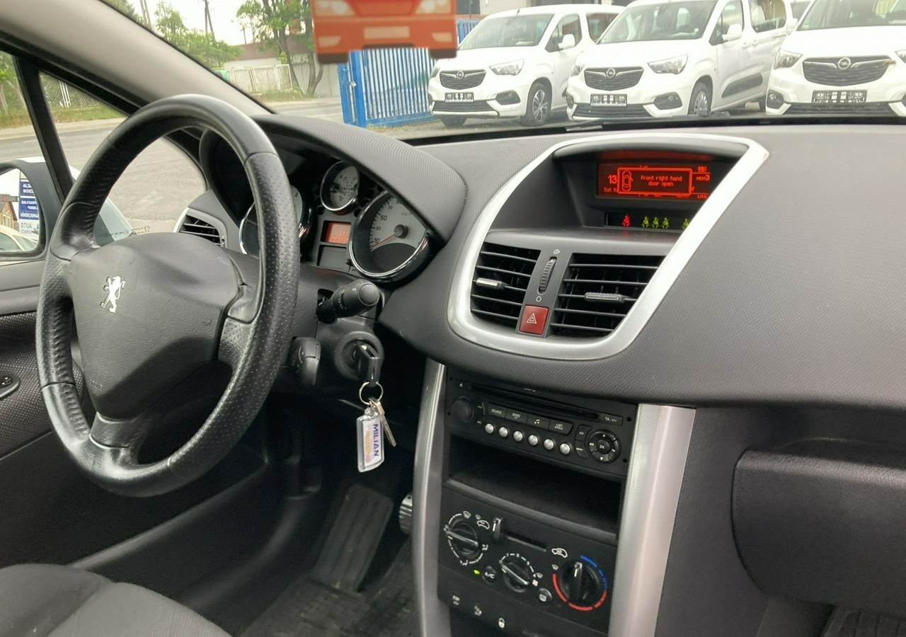 Peugeot 207 Peugeot 207 1.6HDI-16V Klima 2007 - האצ'בק: תמונה 5 Peugeot 207 Peugeot 207 1.6HDI-16V Klima 2007 - האצ'בק: תמונה 5