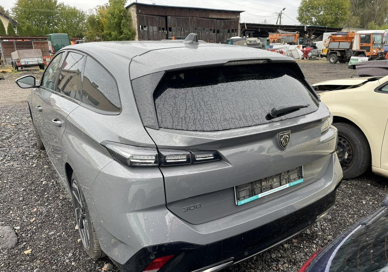 Peugeot 308 P5 Peugeot 308 1.5-131KM BlueHDi Allure Pack S&S EAT8 Salon PL 2024 - רכב סטיישן: תמונה 4 Peugeot 308 P5 Peugeot 308 1.5-131KM BlueHDi Allure Pack S&S EAT8 Salon PL 2024 - רכב סטיישן: תמונה 4