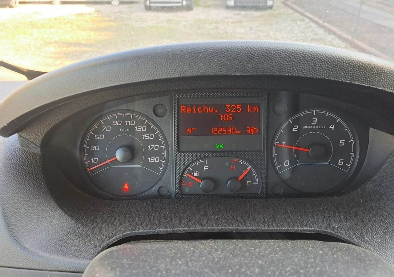 Peugeot Boxer Peugeot Boxer 2.0-130KM klima dokka Brygadówka doka 122tkm 2017 - כלי רכב מסחרי במיטה שטוחה: תמונה 5 Peugeot Boxer Peugeot Boxer 2.0-130KM klima dokka Brygadówka doka 122tkm 2017 - כלי רכב מסחרי במיטה שטוחה: תמונה 5