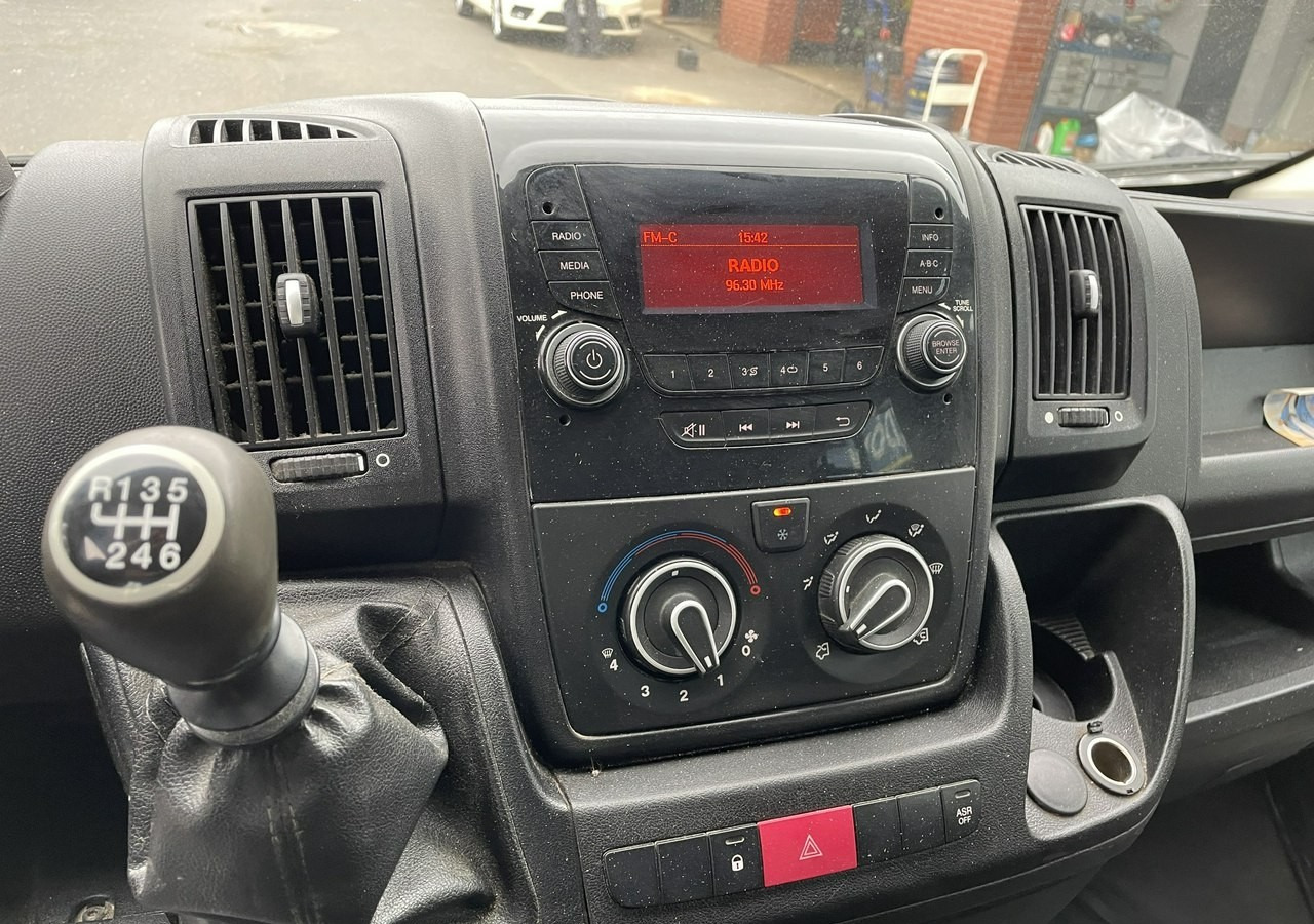 Peugeot Boxer Peugeot Boxer 2.0-130KM klima dokka Brygadówka doka 122tkm 2018 - כלי רכב מסחרי במיטה שטוחה, כלי רכב מסחרי קומבי: תמונה 3 Peugeot Boxer Peugeot Boxer 2.0-130KM klima dokka Brygadówka doka 122tkm 2018 - כלי רכב מסחרי במיטה שטוחה, כלי רכב מסחרי קומבי: תמונה 3
