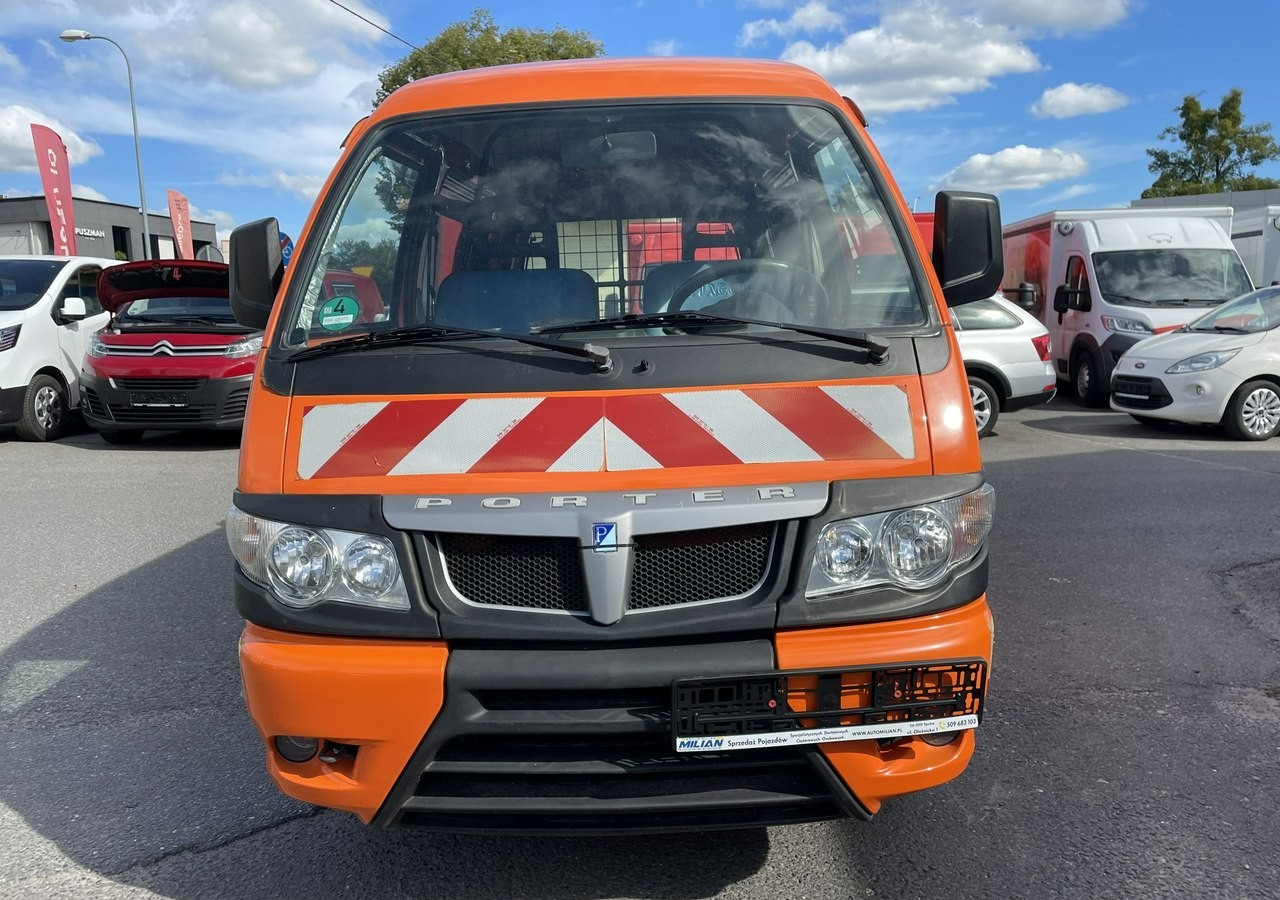 Piaggio Piaggio Porter Furgon 39348km 2x boczne drzwi 2012 - כלי רכב מסחרי עם לוח: תמונה 5 Piaggio Piaggio Porter Furgon 39348km 2x boczne drzwi 2012 - כלי רכב מסחרי עם לוח: תמונה 5