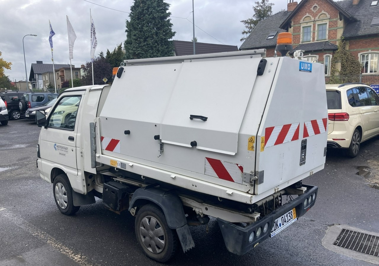 Piaggio Piaggio Porter Śmieciarka Wywrotka 2015 - משאית אשפה: תמונה 4 Piaggio Piaggio Porter Śmieciarka Wywrotka 2015 - משאית אשפה: תמונה 4