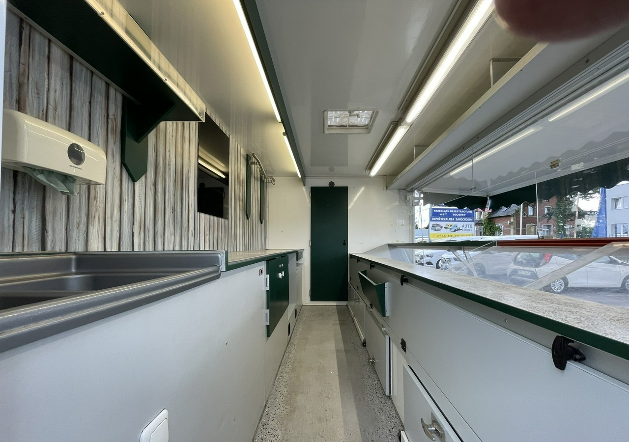 Renault Master Autosklep Gastronomiczny Food Truck Foodtruck sklep W-zasil 2015 - משאית ממכר: תמונה 2 Renault Master Autosklep Gastronomiczny Food Truck Foodtruck sklep W-zasil 2015 - משאית ממכר: תמונה 2