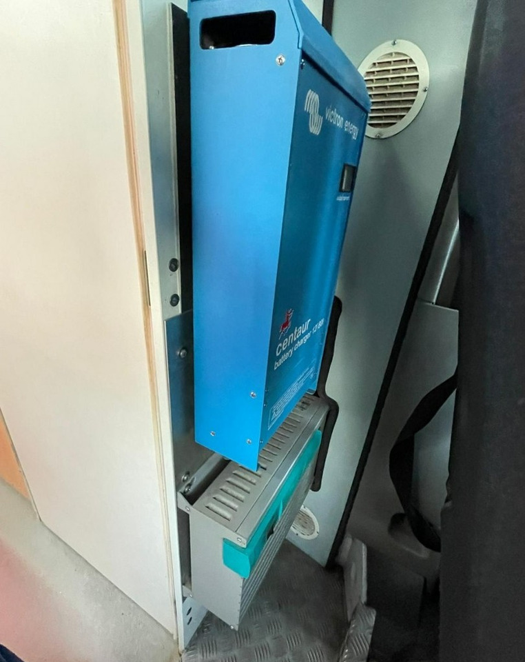 משאית ממכר Renault Master Autosklep Wędli Gastronomiczny food truck foodtruck sklep W-zasiBORC: תמונה 11