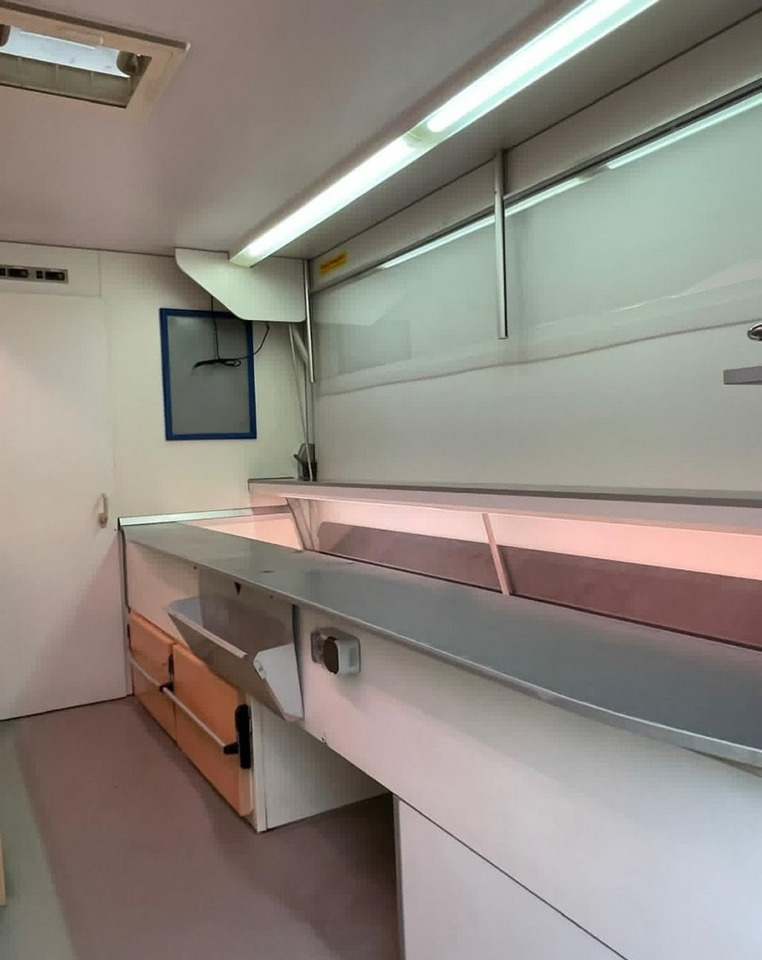 משאית ממכר Renault Master Autosklep Wędli Gastronomiczny food truck foodtruck sklep W-zasiBORC: תמונה 8