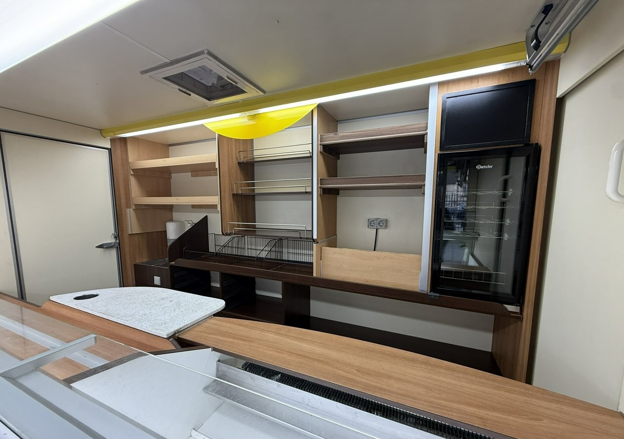 Renault Master Autosklep piec Sklep bar Gastronomiczny Food Truck Foodtruck Borco20 - משאית ממכר: תמונה 2 Renault Master Autosklep piec Sklep bar Gastronomiczny Food Truck Foodtruck Borco20 - משאית ממכר: תמונה 2